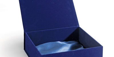 astuccio con nastrino